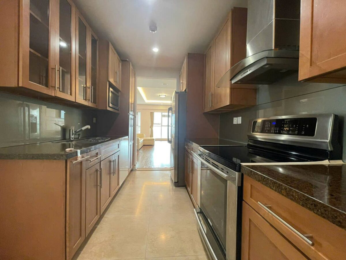 Gorgeous 2-bedroom apartment at L1 Ciputra for rent (6)