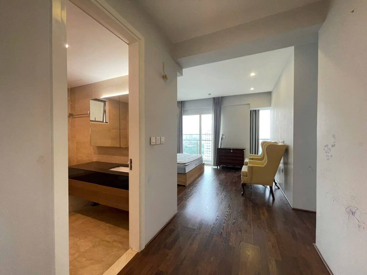 Gorgeous 2-bedroom apartment at L1 Ciputra for rent (7)