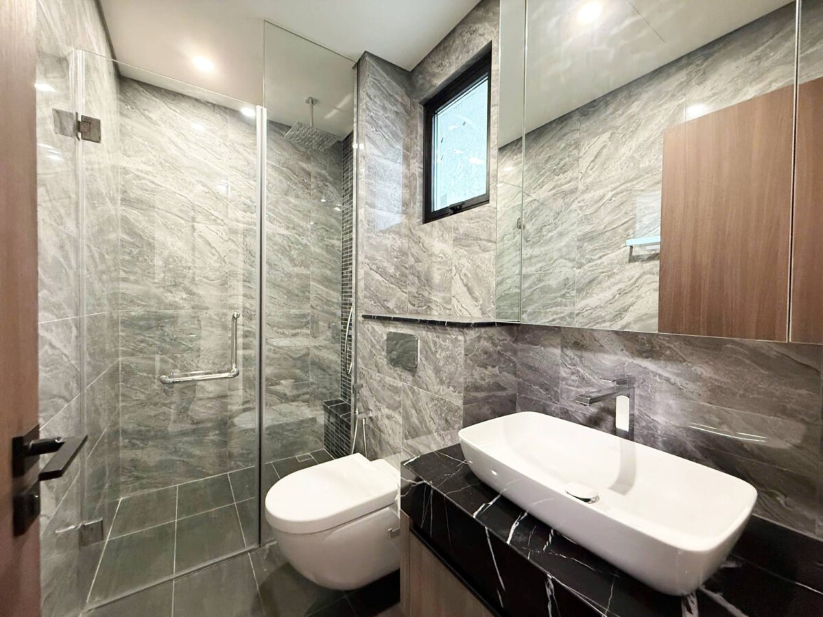 Spacious 2-bedroom apartment at Heritage Westlake for rent (15)