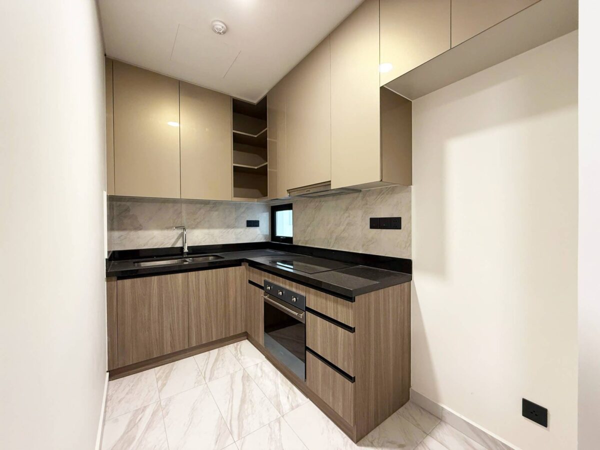 Spacious 2-bedroom apartment at Heritage Westlake for rent (9)