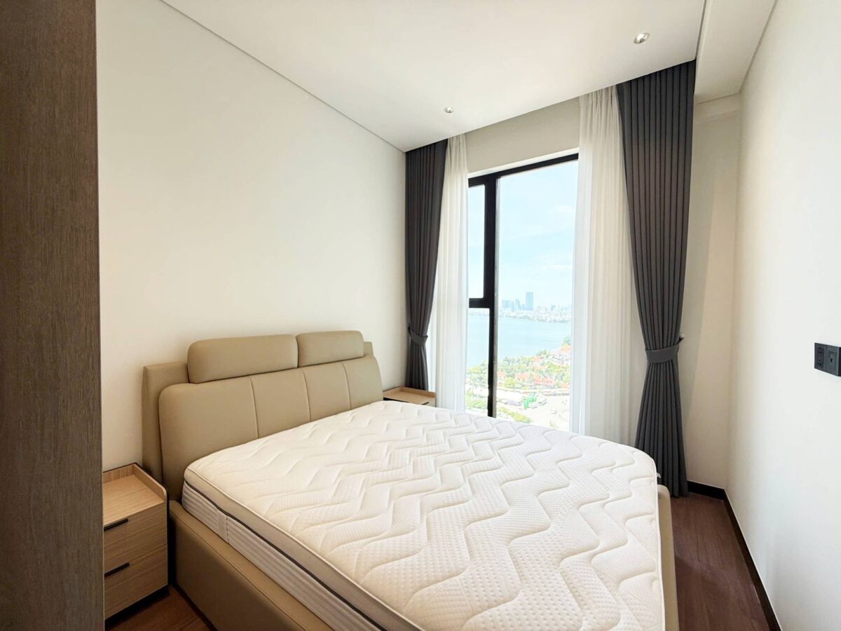 Stunning lake-view 2-bedroom apartment at Heritage Westlake for rent (14)