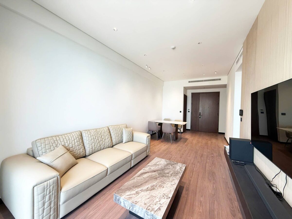 Stunning lake-view 2-bedroom apartment at Heritage Westlake for rent (2)