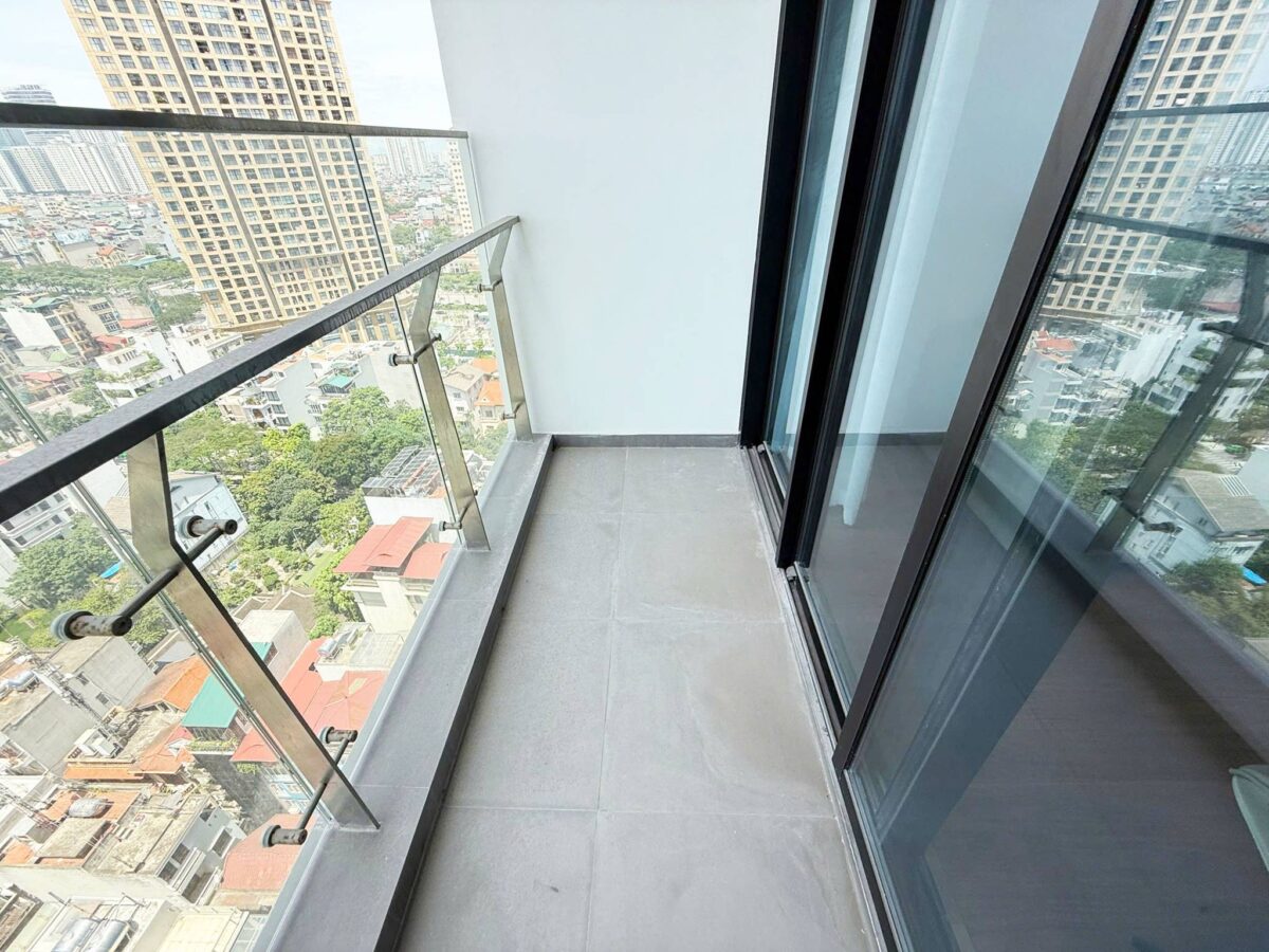 Stunning lake-view 2-bedroom apartment at Heritage Westlake for rent (20)