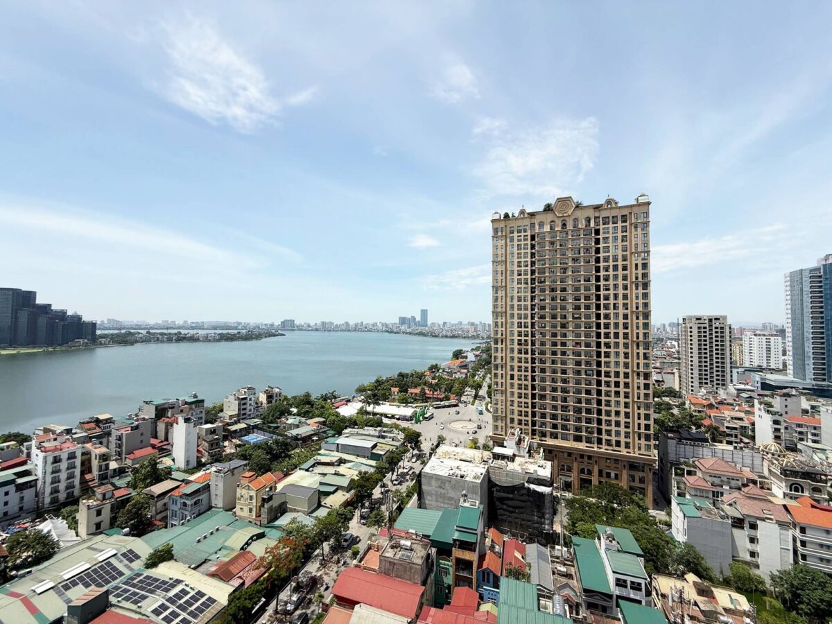 Stunning lake-view 2-bedroom apartment at Heritage Westlake for rent (22)