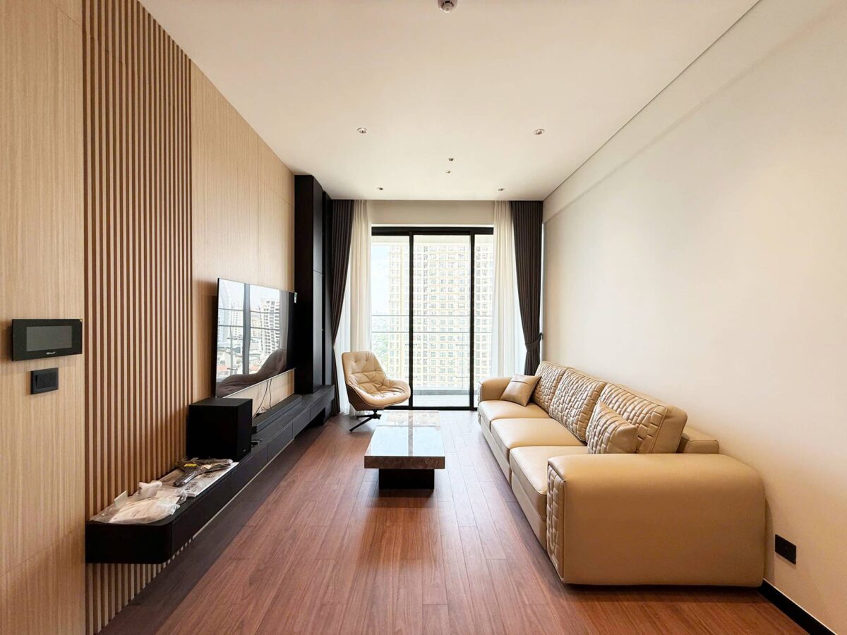 Stunning lake-view 2-bedroom apartment at Heritage Westlake for rent (3)