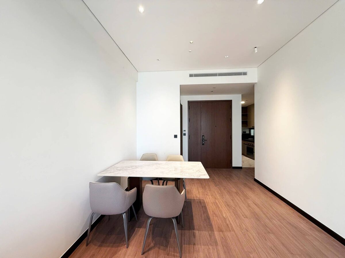 Stunning lake-view 2-bedroom apartment at Heritage Westlake for rent (6)