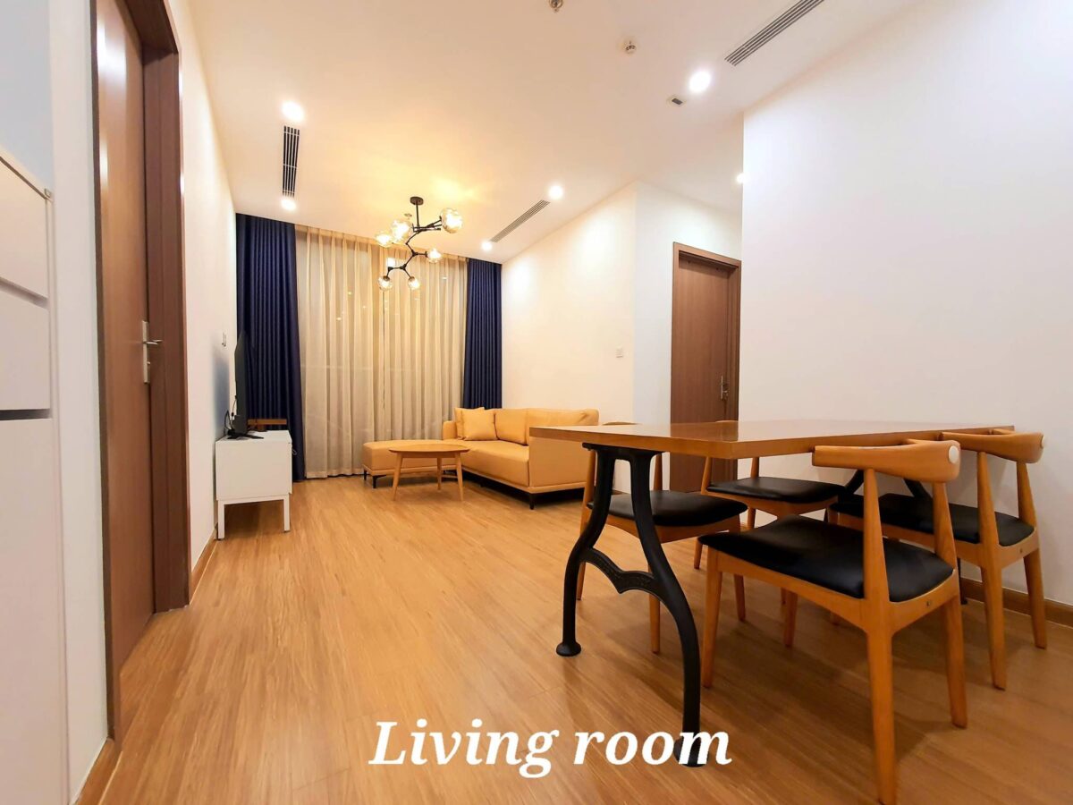 Well-furnished 2-bedroom apartment for rent at Vinhomes Skylake (3)