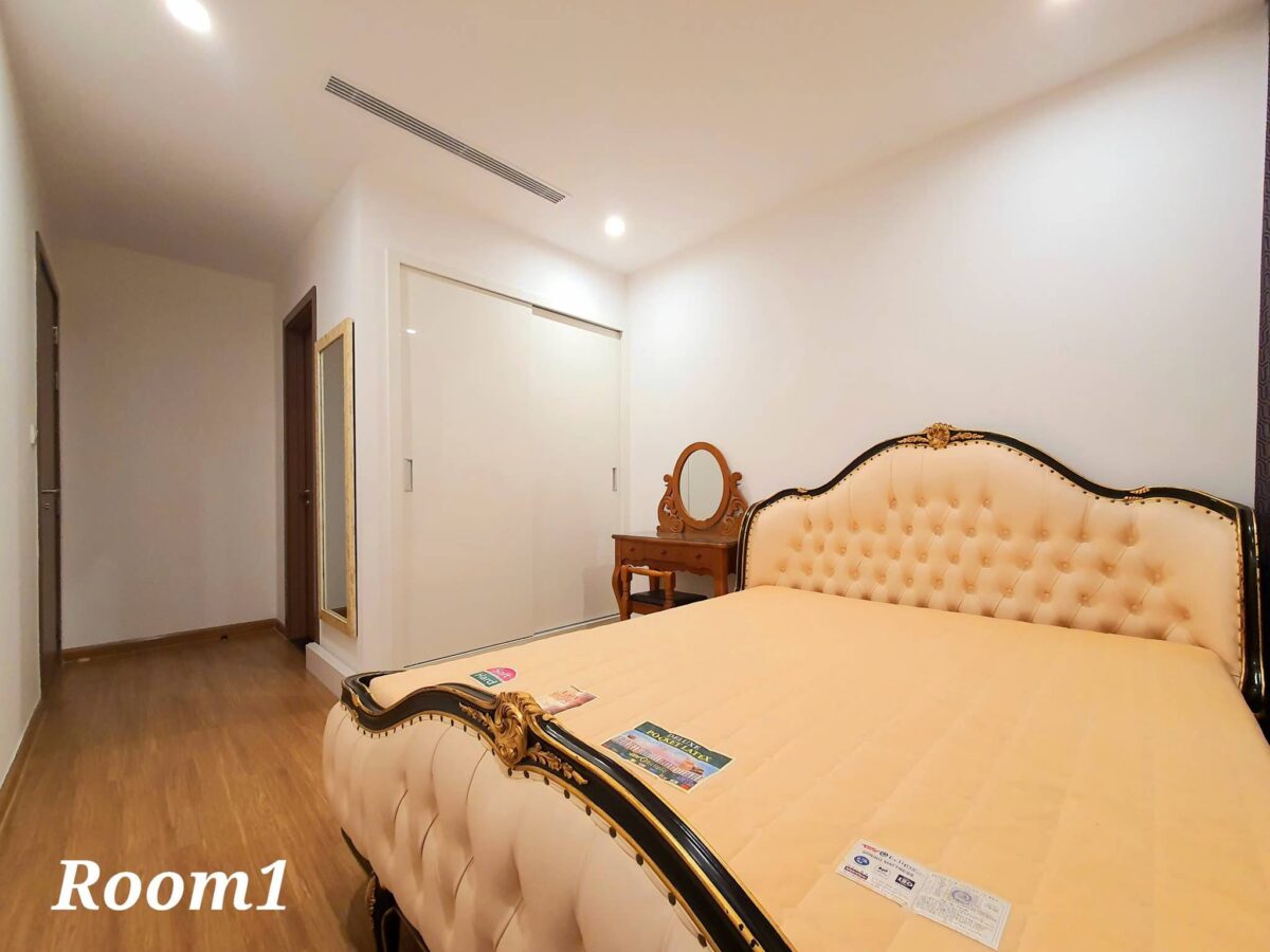 Well-furnished 2-bedroom apartment for rent at Vinhomes Skylake (6)