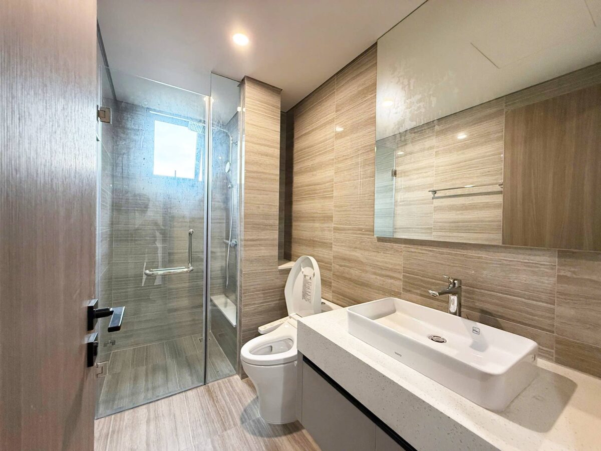 Exquisite leasehold-agreement apartment for resale at Heritage Westlake (13)
