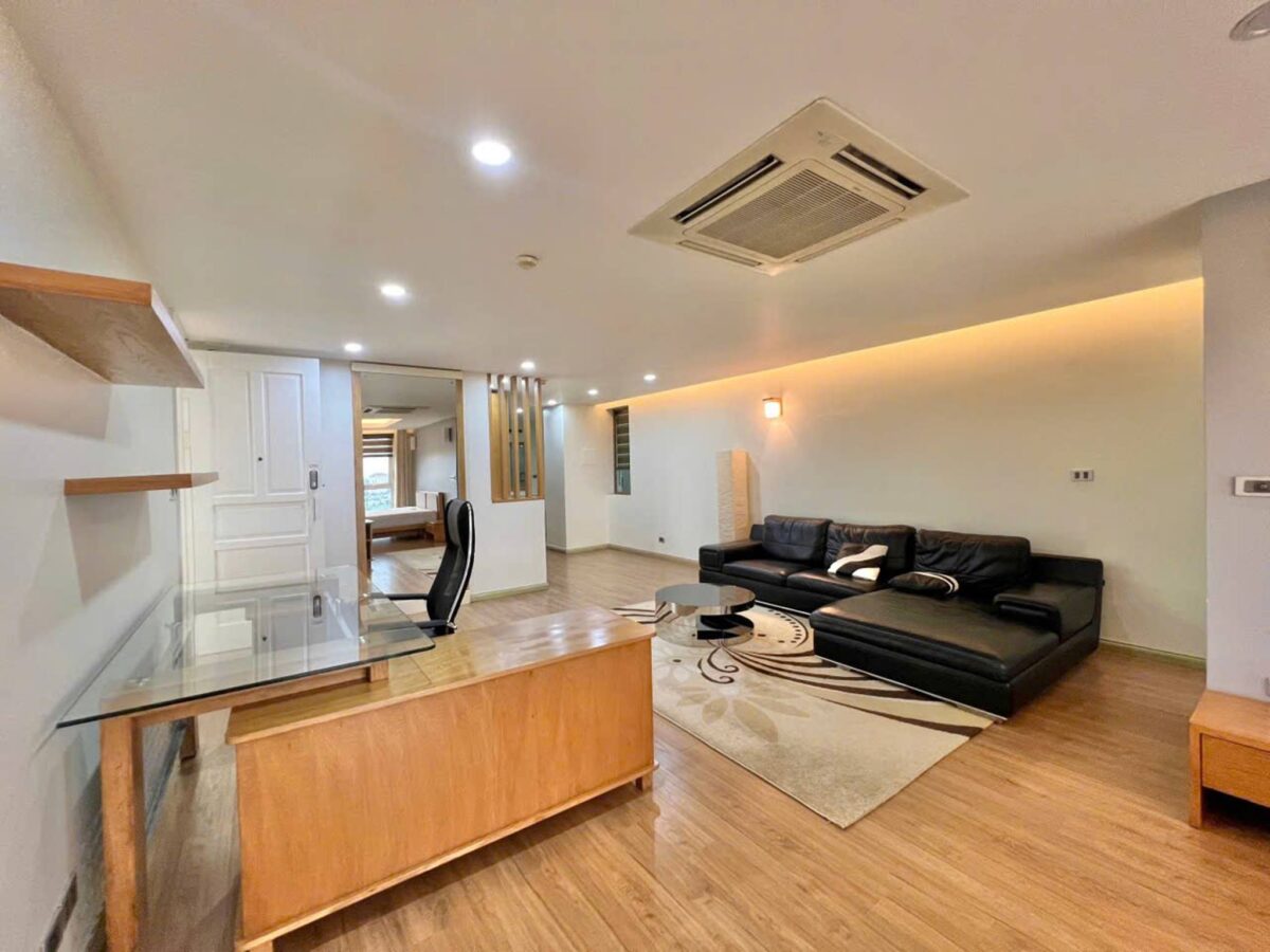 Gorgeous 4-bedroom penthouse at P1 Ciputra for rent (10)