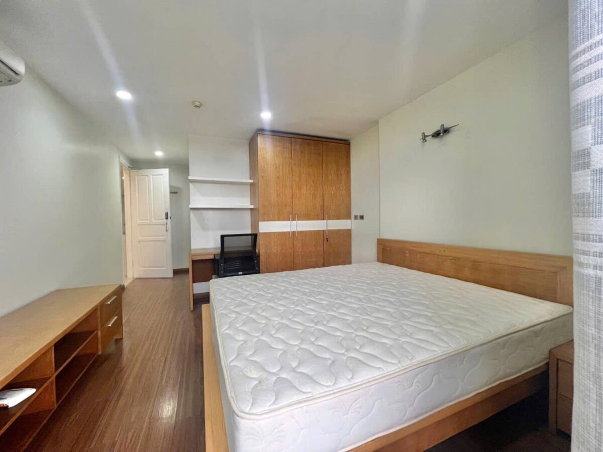 Gorgeous 4-bedroom penthouse at P1 Ciputra for rent (12)