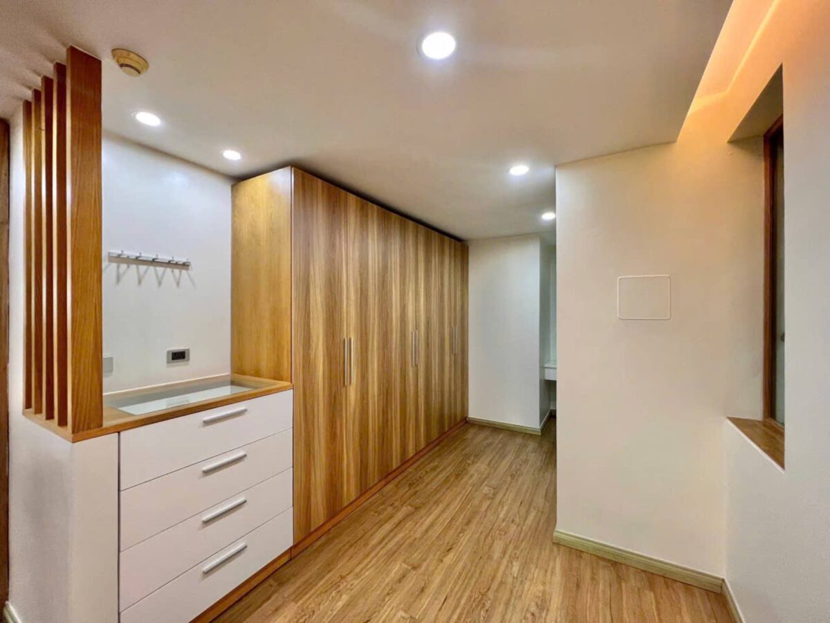 Gorgeous 4-bedroom penthouse at P1 Ciputra for rent (16)