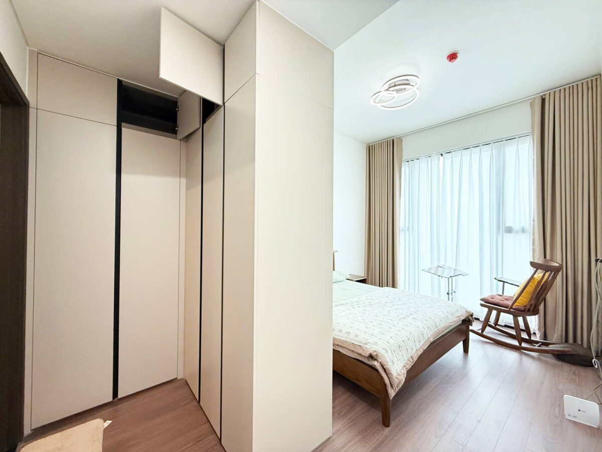 Indochine-style 2-bedroom apartment at Heritage Westlake for rent (14)