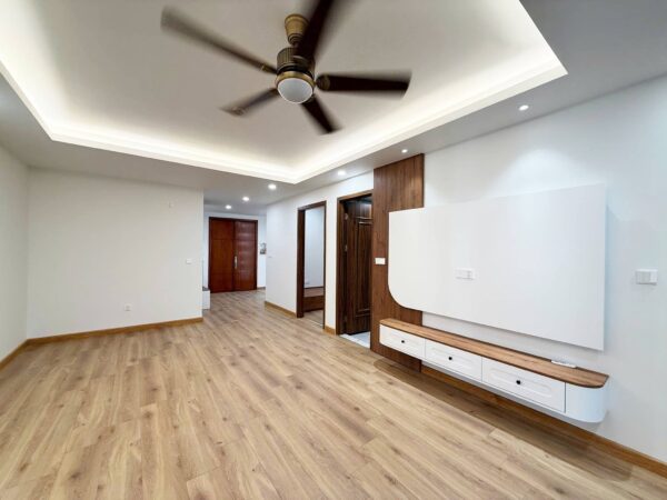 Newly-renovated 3-bedroom apartment at L1 Ciputra for rent (1)