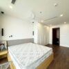 Sunshine Golden River Dreamy river-view 3-bedroom apartment for rent at a cheap price (15)