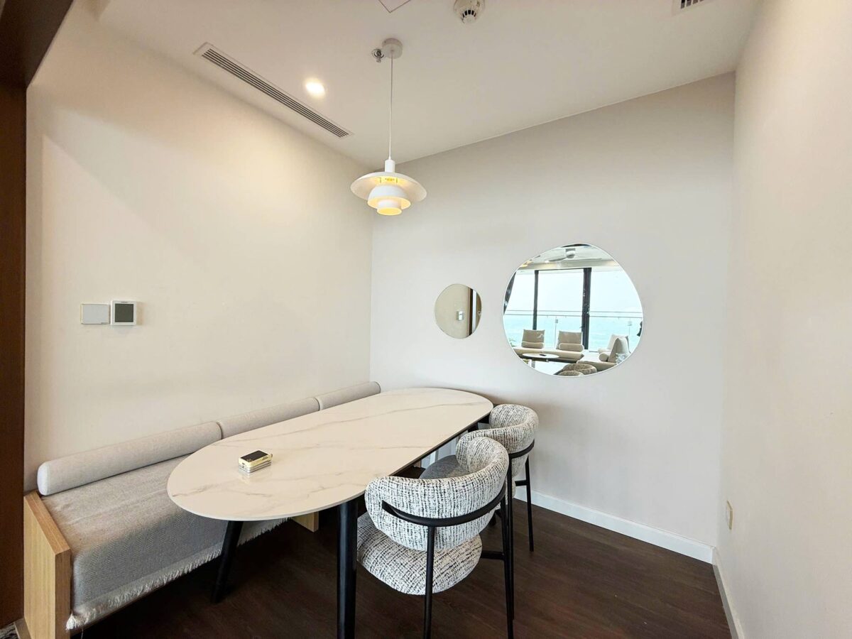 Sunshine Golden River Dreamy river-view 3-bedroom apartment for rent at a cheap price (18)