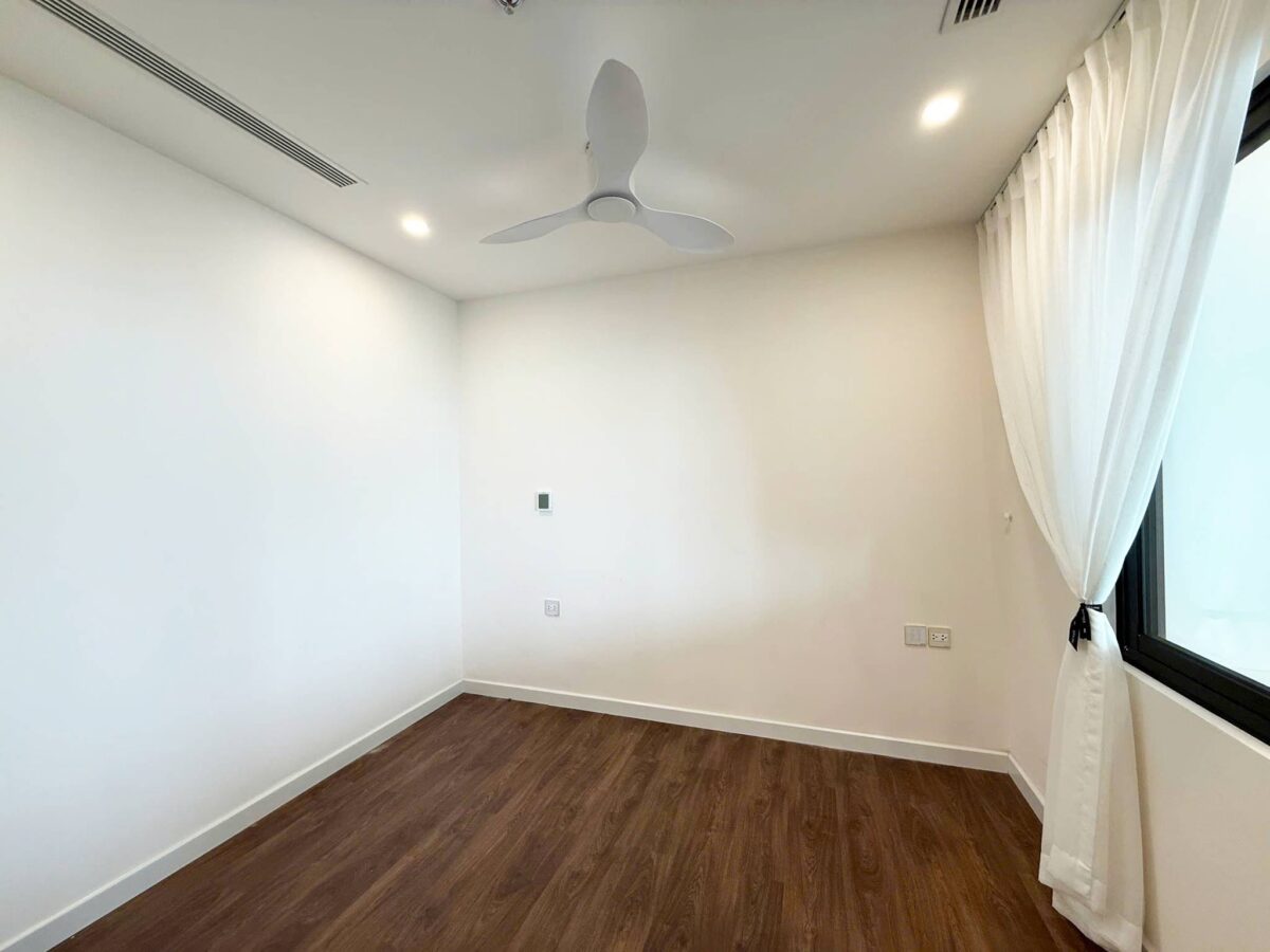 Sunshine Golden River Dreamy river-view 3-bedroom apartment for rent at a cheap price (19)