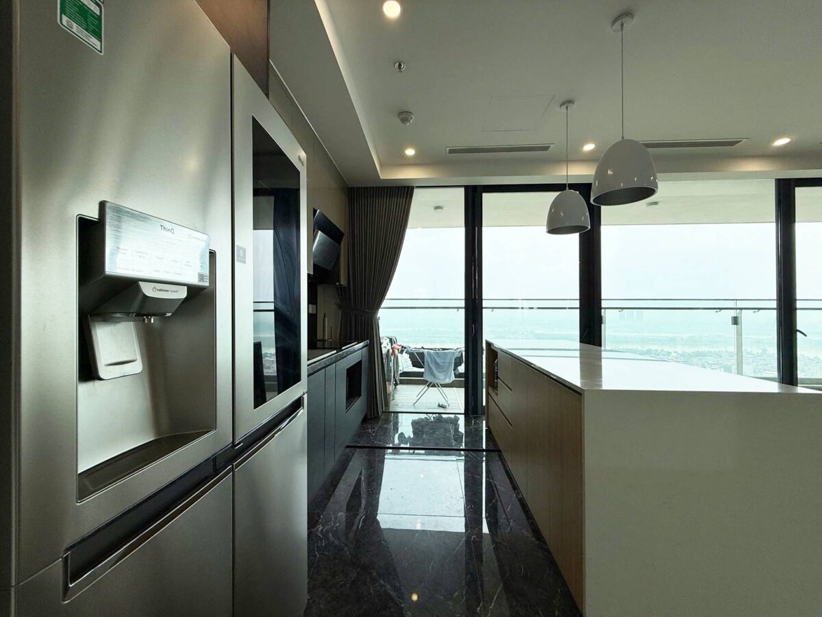 Sunshine Golden River Dreamy river-view 3-bedroom apartment for rent at a cheap price (9)