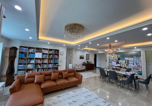 Top-of-the-line 4-bedroom267-SQM apartment at L1 Ciputra for rent (1)