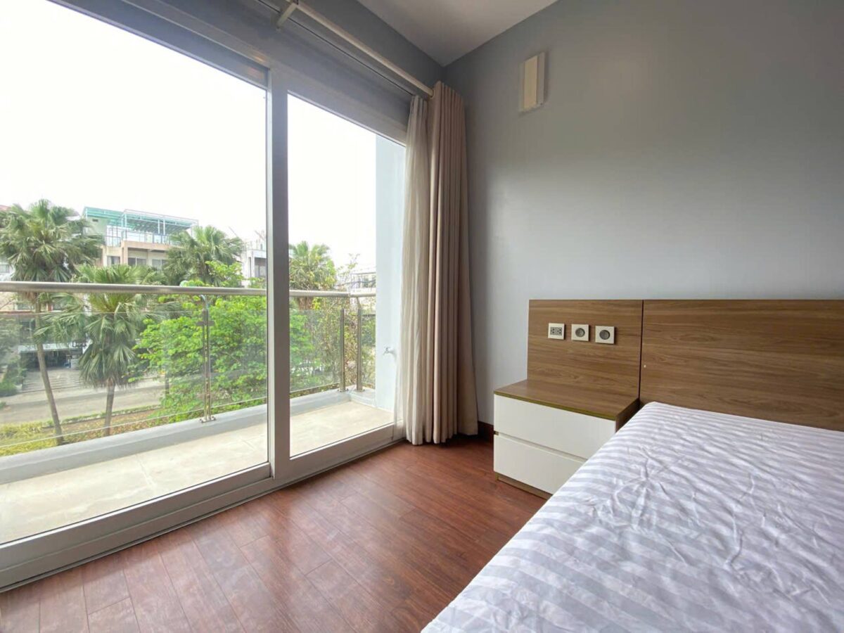 Awesome 6-bedroom villa at Q Ciputra for rent (12)