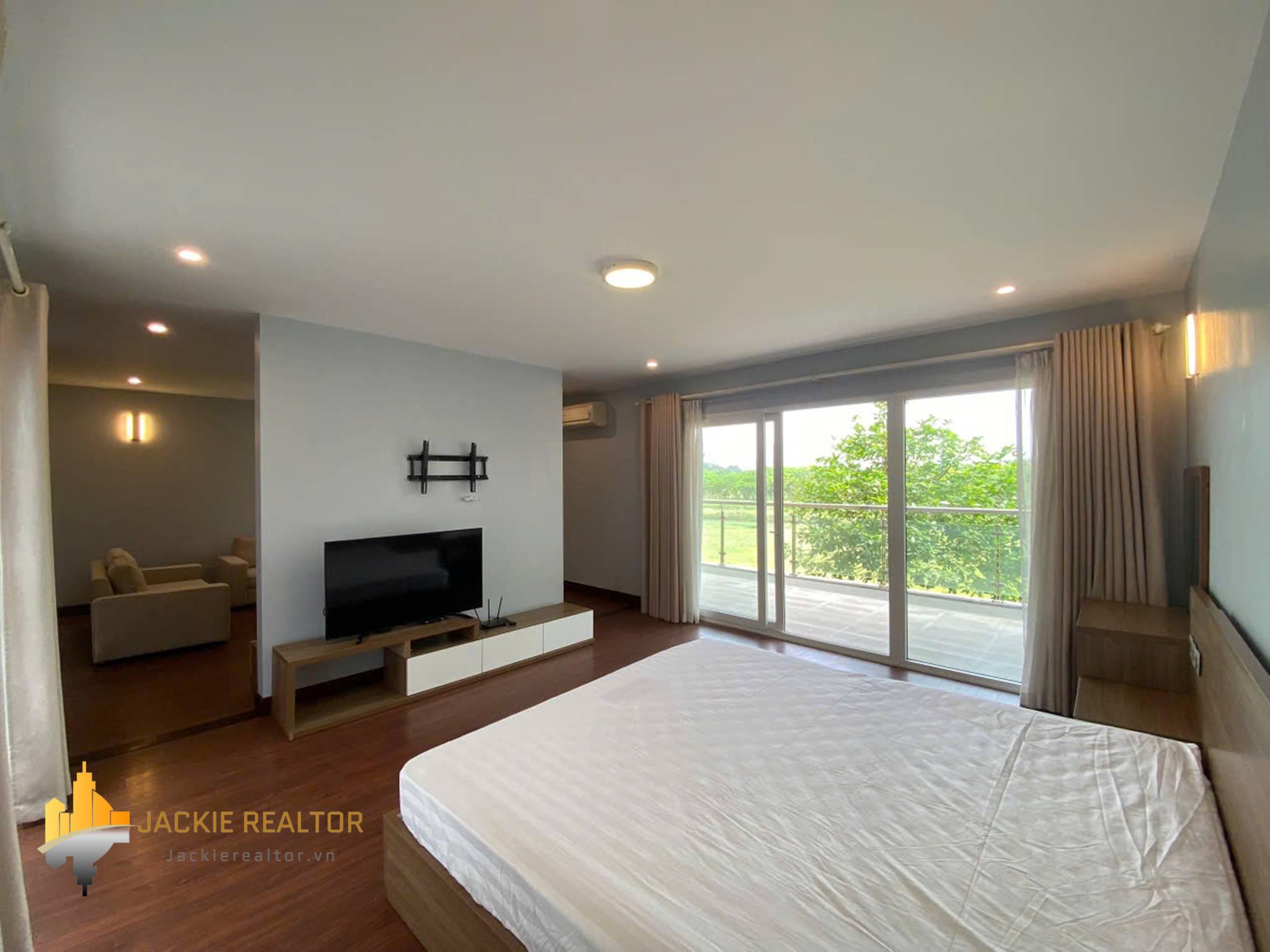Awesome 6-bedroom villa at Q Ciputra for rent (15) Awesome 6-bedroom villa at Q Ciputra for rent (15)