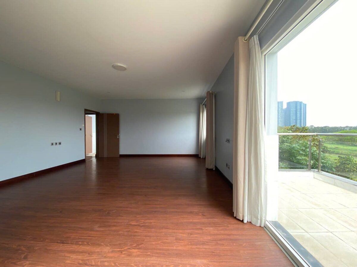 Awesome 6-bedroom villa at Q Ciputra for rent (20)