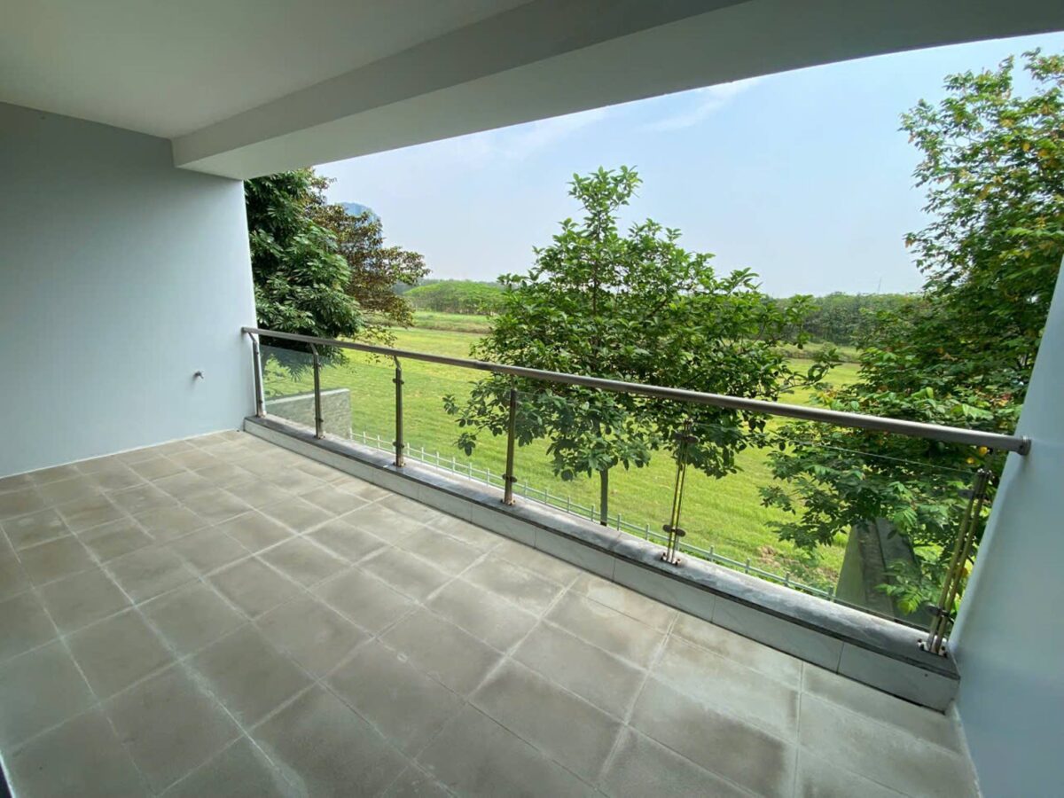 Awesome 6-bedroom villa at Q Ciputra for rent (29)