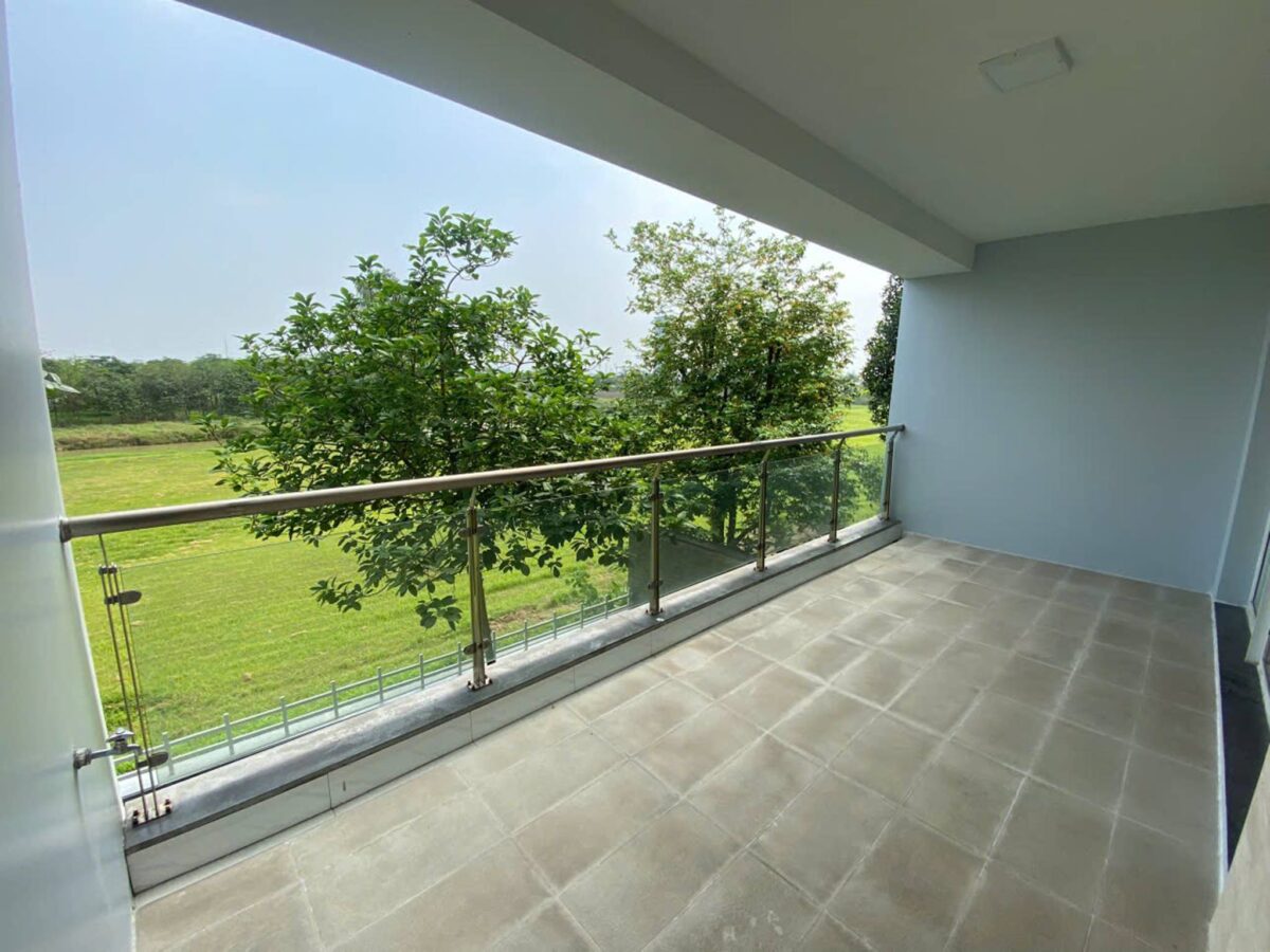 Awesome 6-bedroom villa at Q Ciputra for rent (30)