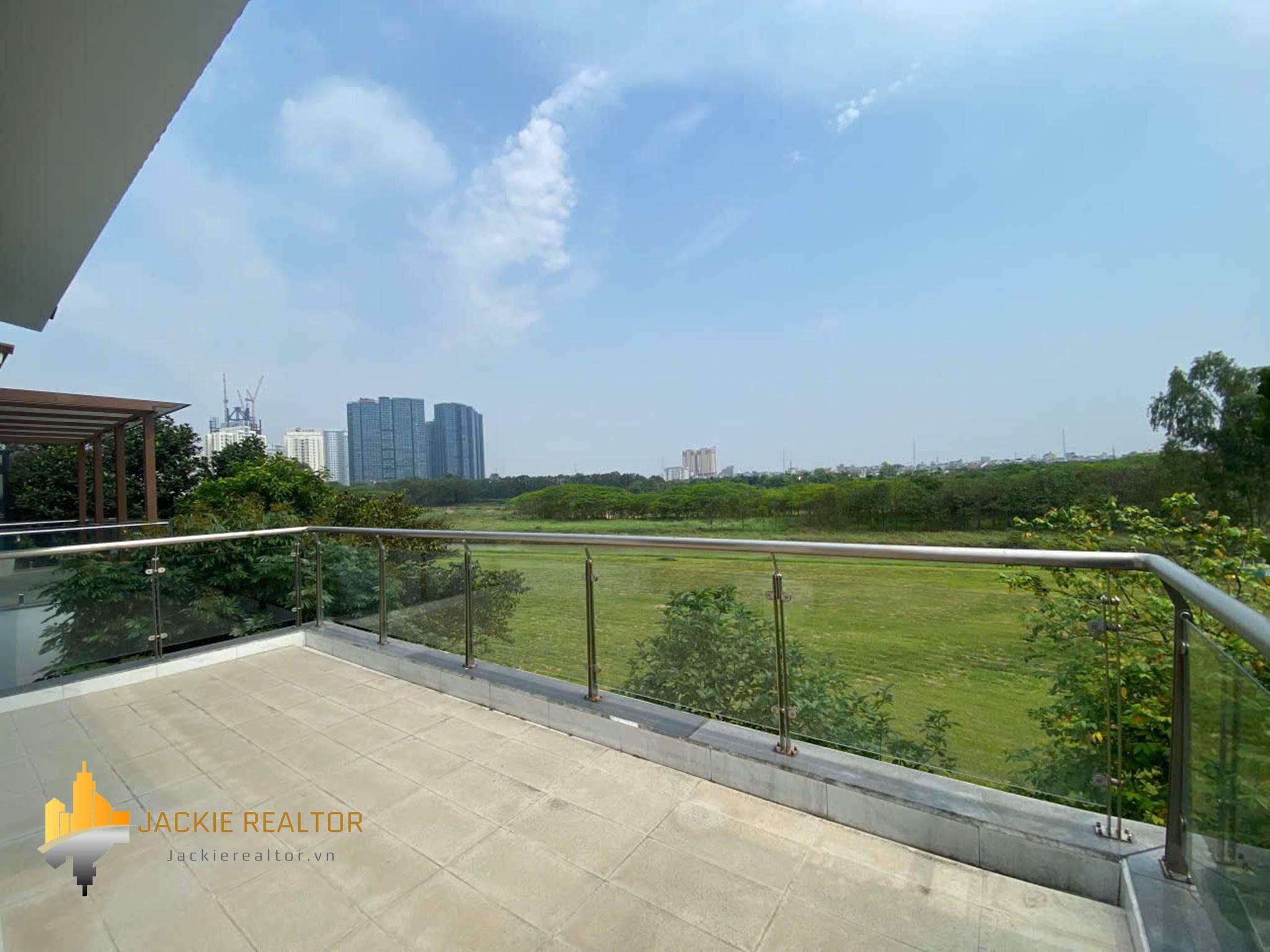 Awesome 6-bedroom villa at Q Ciputra for rent (32) Awesome 6-bedroom villa at Q Ciputra for rent (32)