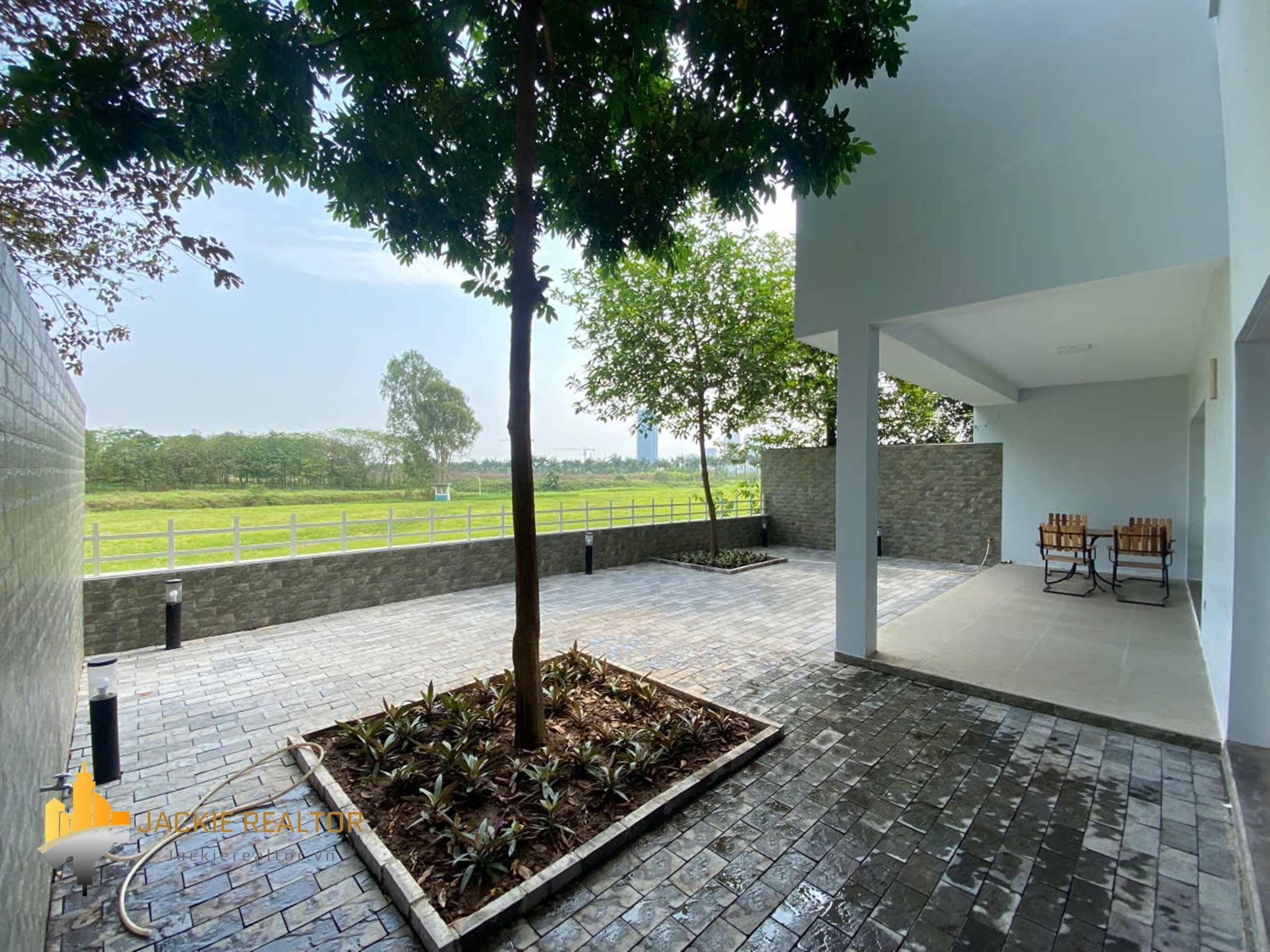 Awesome 6-bedroom villa at Q Ciputra for rent (33) Awesome 6-bedroom villa at Q Ciputra for rent (33)