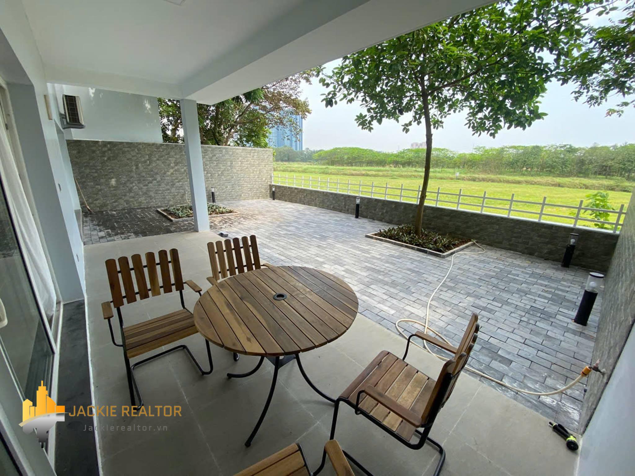 Awesome 6-bedroom villa at Q Ciputra for rent (34) Awesome 6-bedroom villa at Q Ciputra for rent (34)