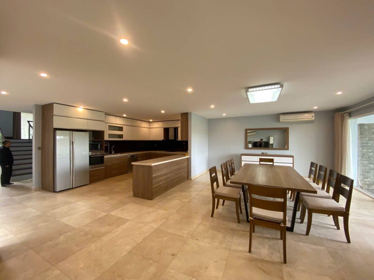 Awesome 6-bedroom villa at Q Ciputra for rent (6)