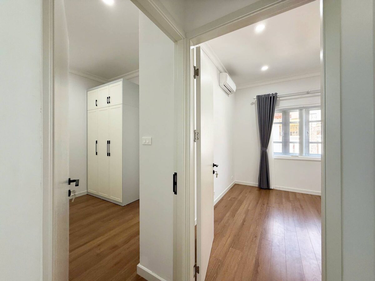 Brand-new modern 5-bedroom villa at Ciputra for rent (32)