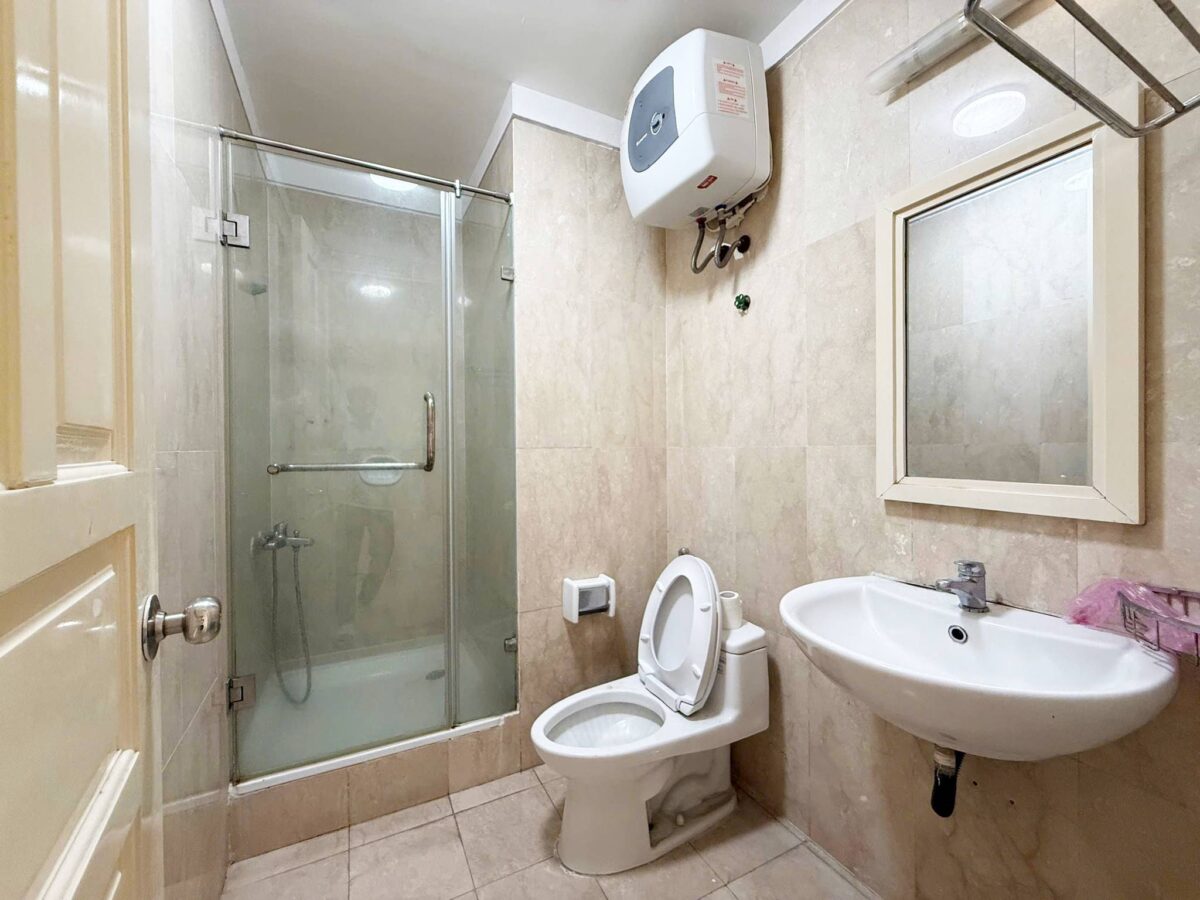 Capacious 3-bedroom 182-SQM apartment at P1 Ciputra for rent (12)