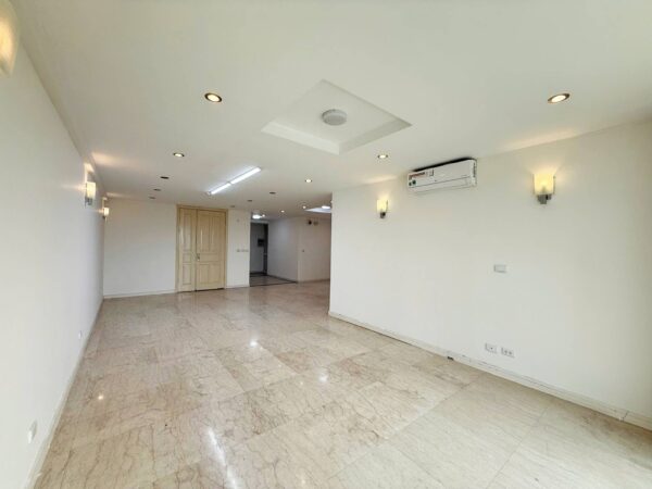 Capacious 3-bedroom 182-SQM apartment at P1 Ciputra for rent (2)