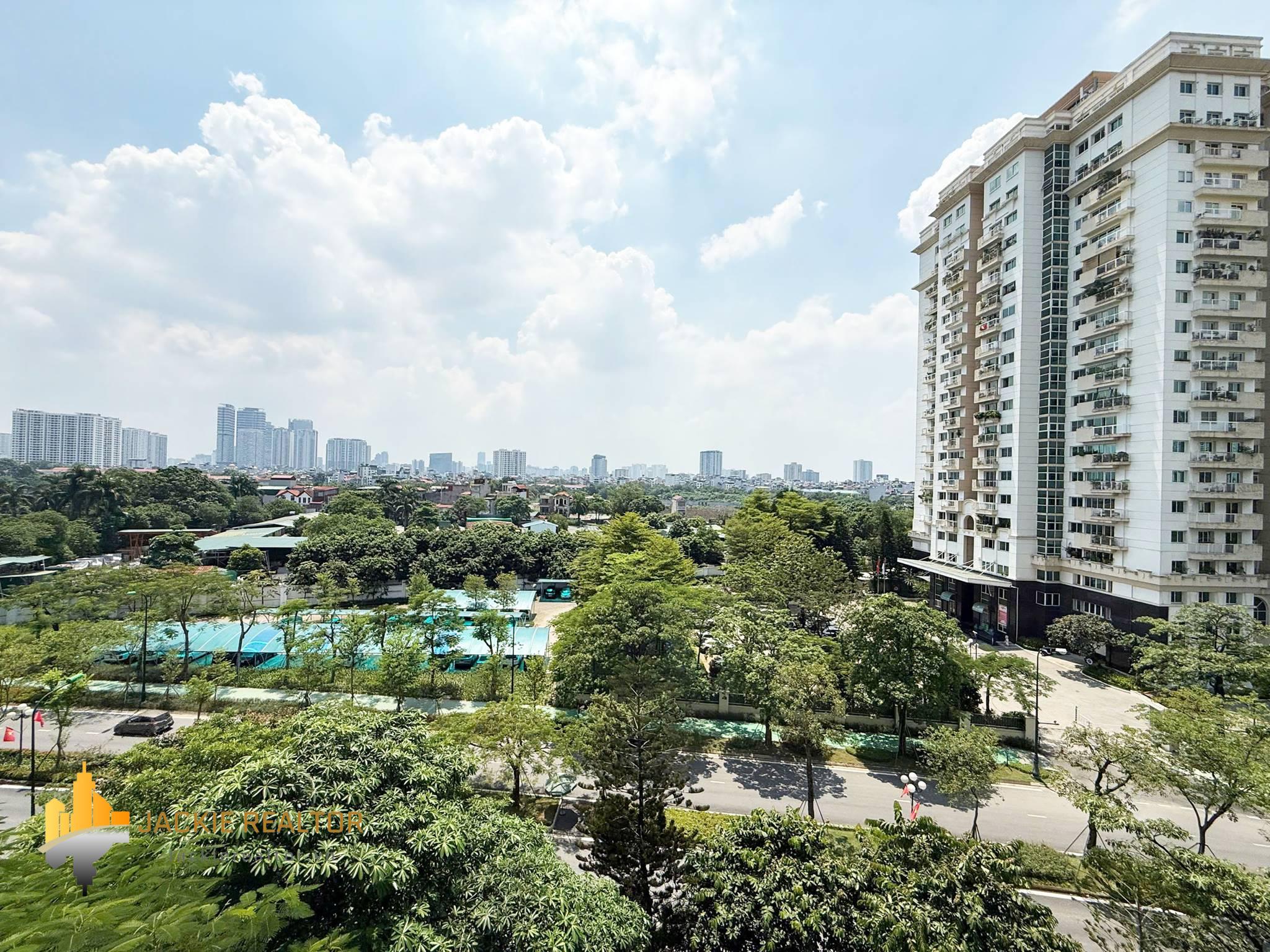 Capacious 3-bedroom 182-SQM apartment at P1 Ciputra for rent (20) Capacious 3-bedroom 182-SQM apartment at P1 Ciputra for rent (20)