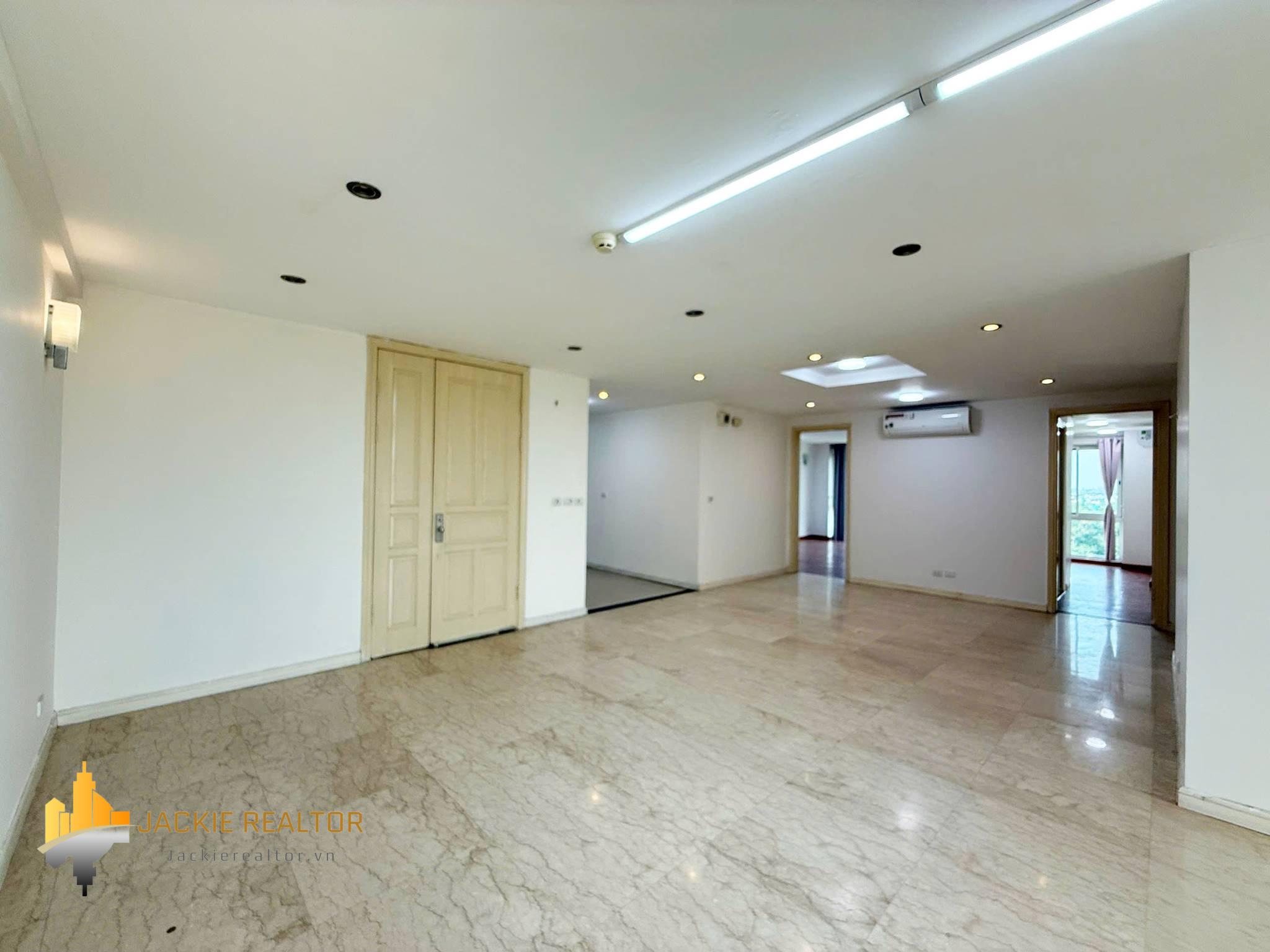 Capacious 3-bedroom 182-SQM apartment at P1 Ciputra for rent (3) Capacious 3-bedroom 182-SQM apartment at P1 Ciputra for rent (3)