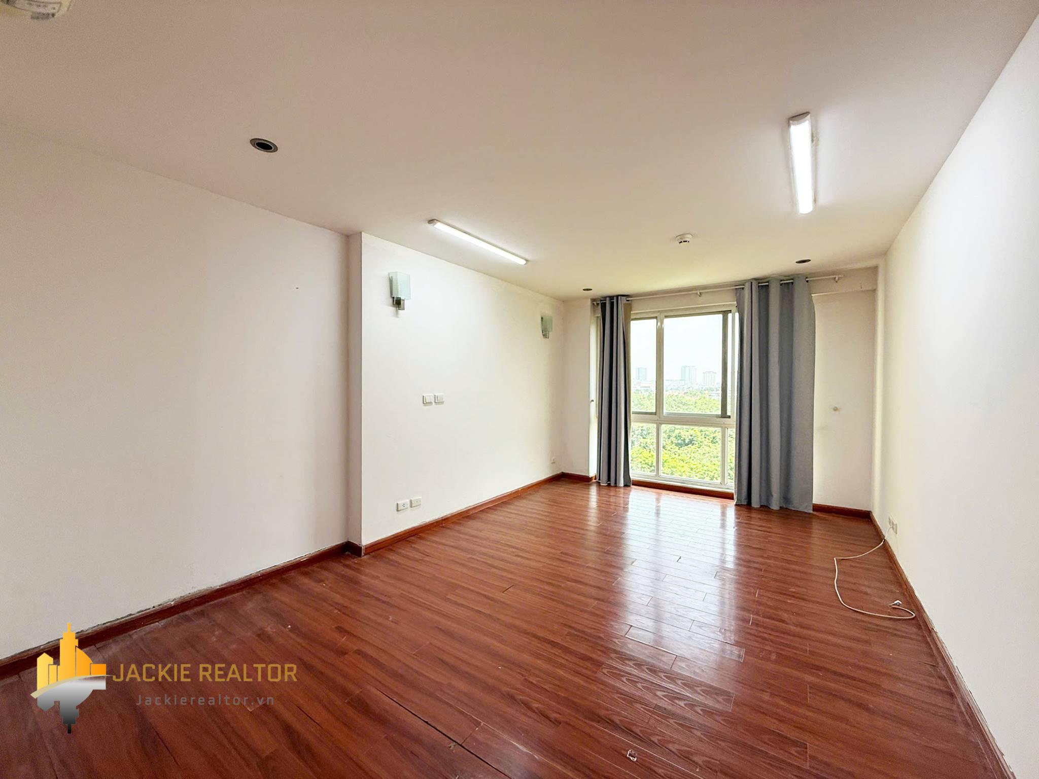 Capacious 3-bedroom 182-SQM apartment at P1 Ciputra for rent (4) Capacious 3-bedroom 182-SQM apartment at P1 Ciputra for rent (4)
