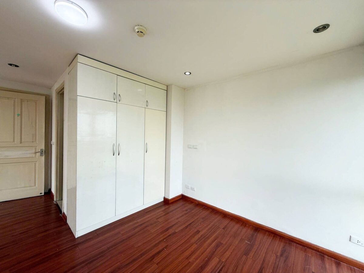 Capacious 3-bedroom 182-SQM apartment at P1 Ciputra for rent (8)