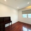 Cheap 3-bedroom 153-SQM apartment at E1 Ciputra for rent (17)