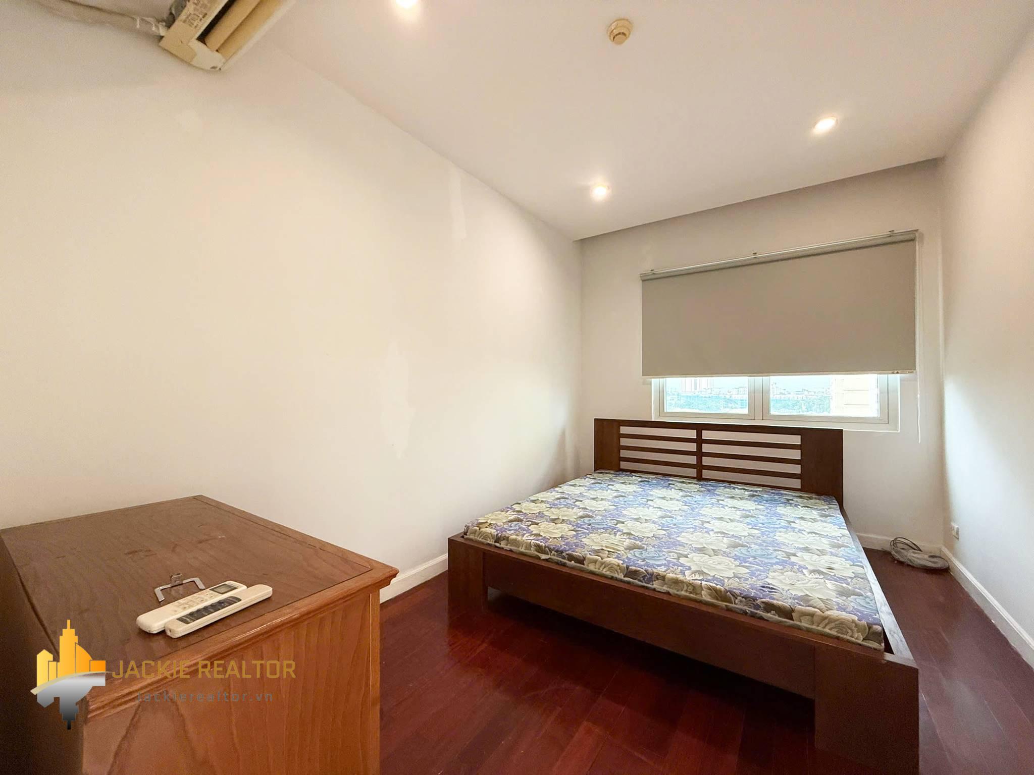 Cheap 3-bedroom 153-SQM apartment at E1 Ciputra for rent (19) Cheap 3-bedroom 153-SQM apartment at E1 Ciputra for rent (19)