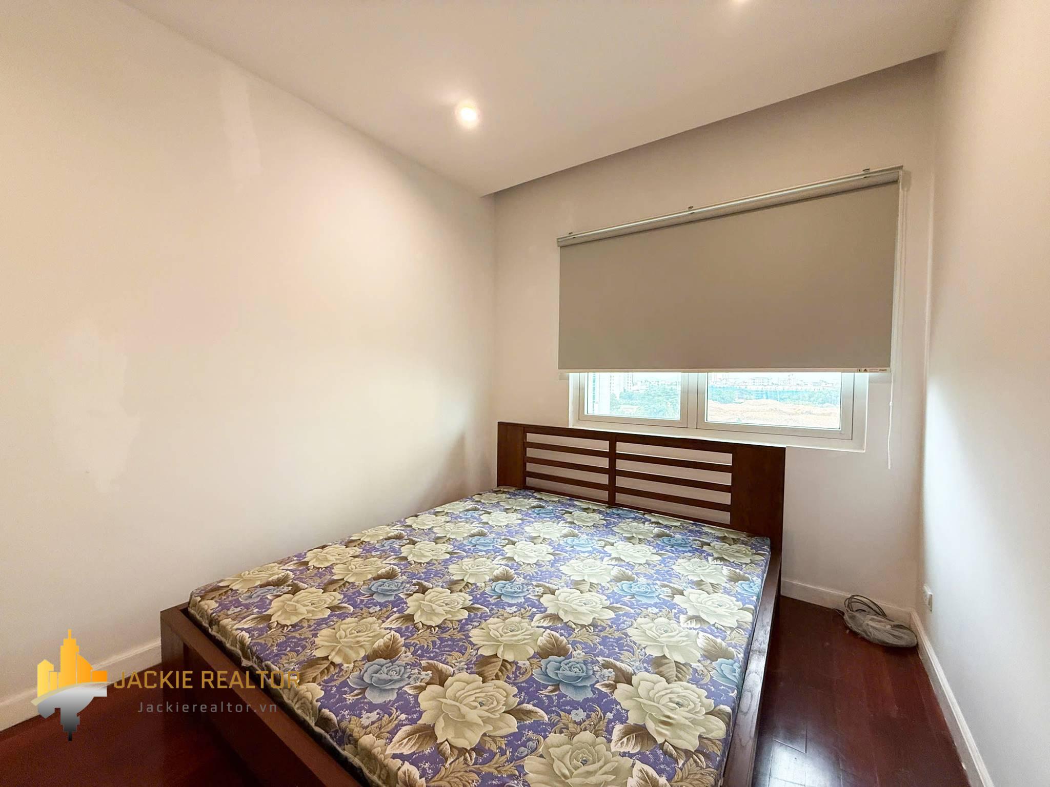 Cheap 3-bedroom 153-SQM apartment at E1 Ciputra for rent (21) Cheap 3-bedroom 153-SQM apartment at E1 Ciputra for rent (21)