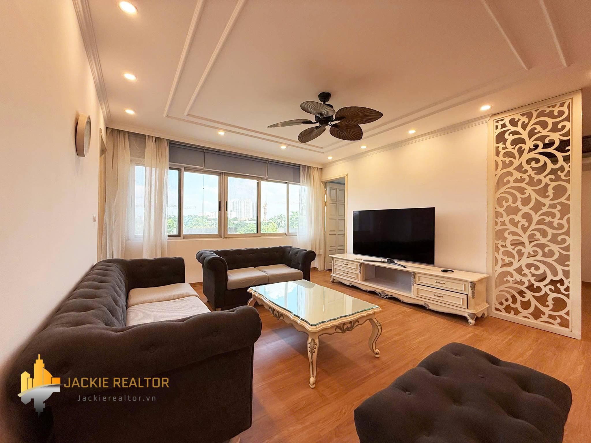 Cheap 4-bedroom apartment at E1 Ciputra for rent (3) Cheap 4-bedroom apartment at E1 Ciputra for rent (3)