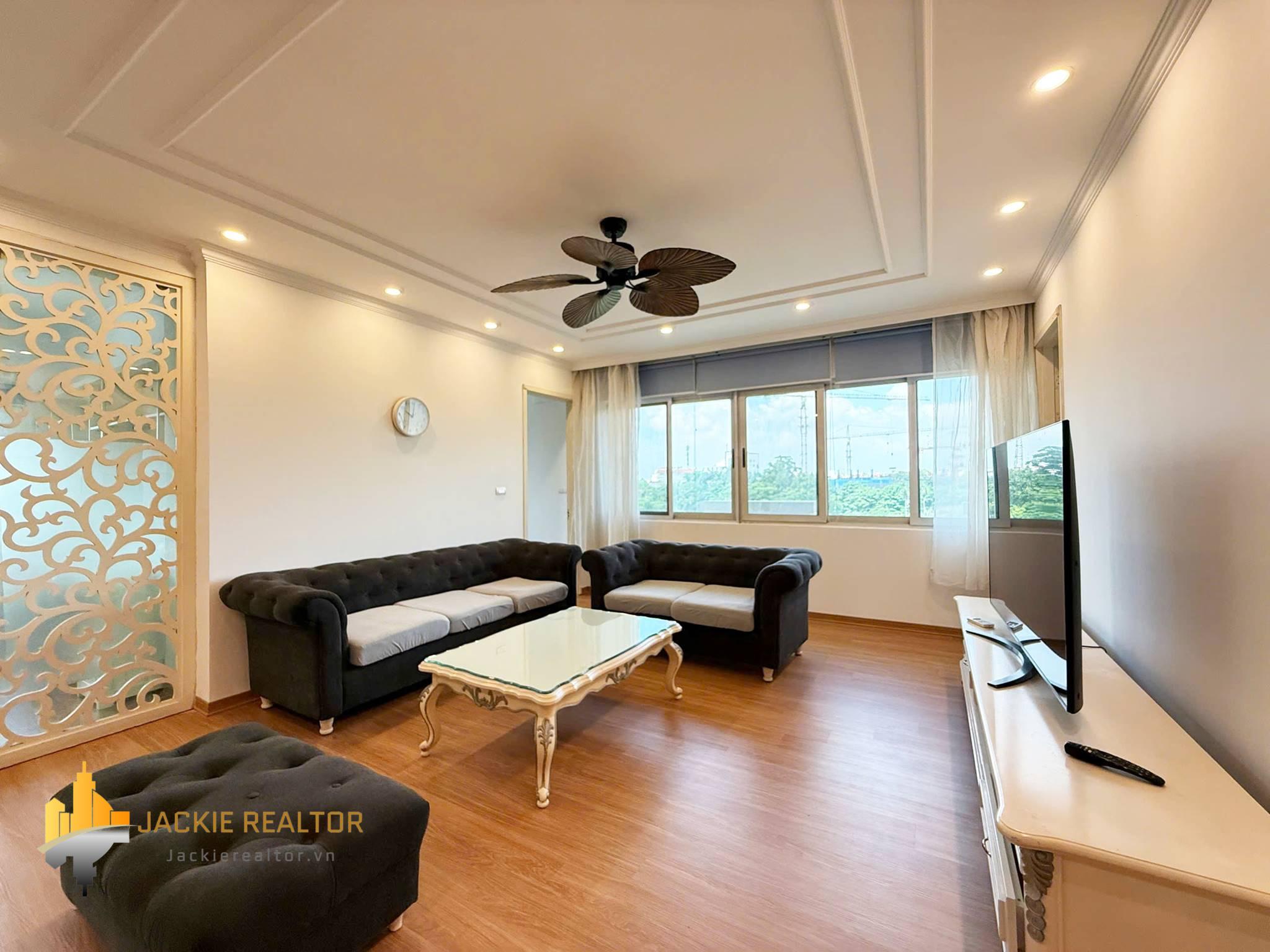 Cheap 4-bedroom apartment at E1 Ciputra for rent (4) Cheap 4-bedroom apartment at E1 Ciputra for rent (4)