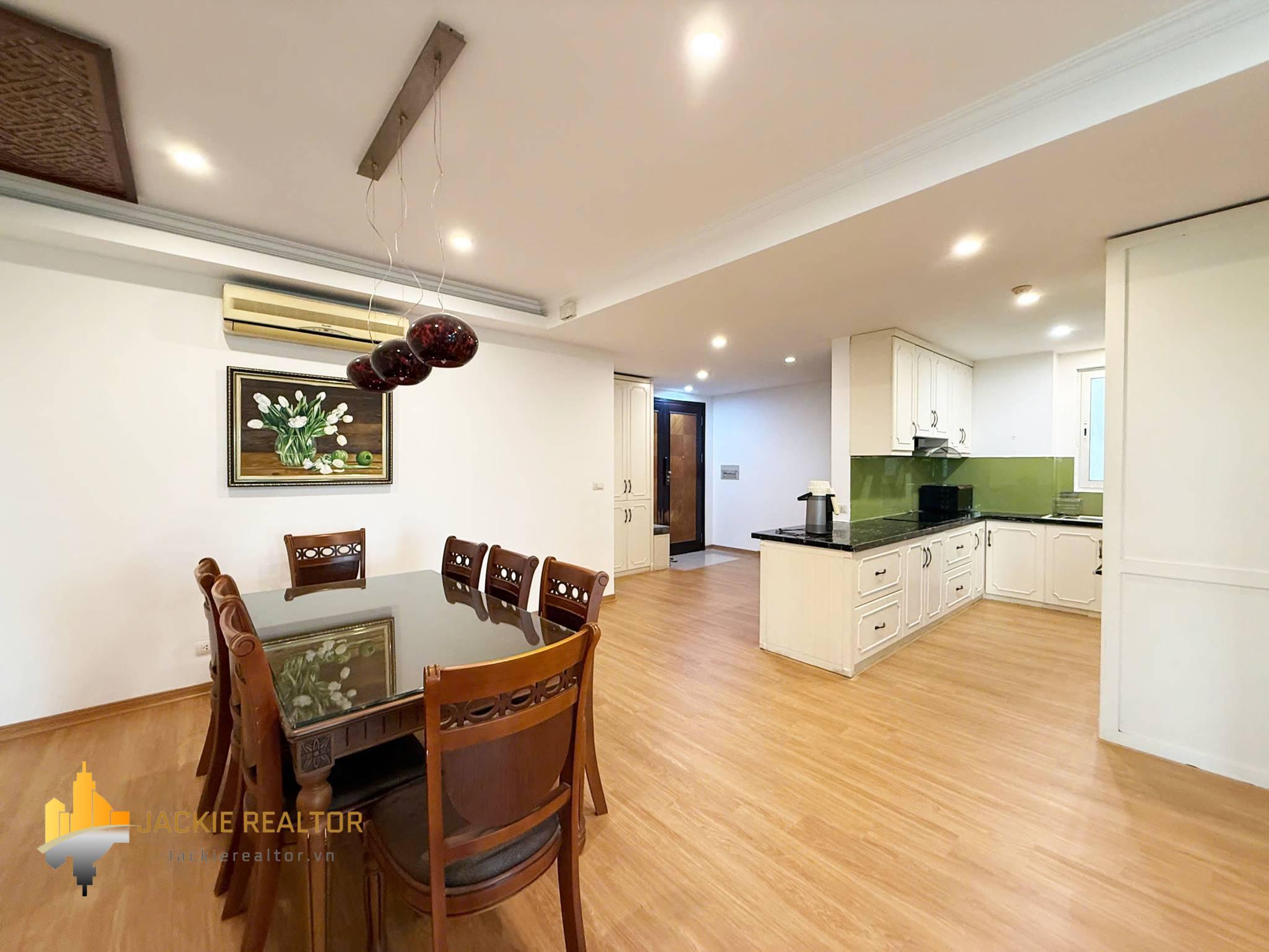 Cheap 4-bedroom apartment at E1 Ciputra for rent (5) Cheap 4-bedroom apartment at E1 Ciputra for rent (5)