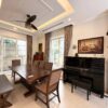Cheap 4-bedroom villa at Anh Dao block, Vinhomes Riverside for rent (10)