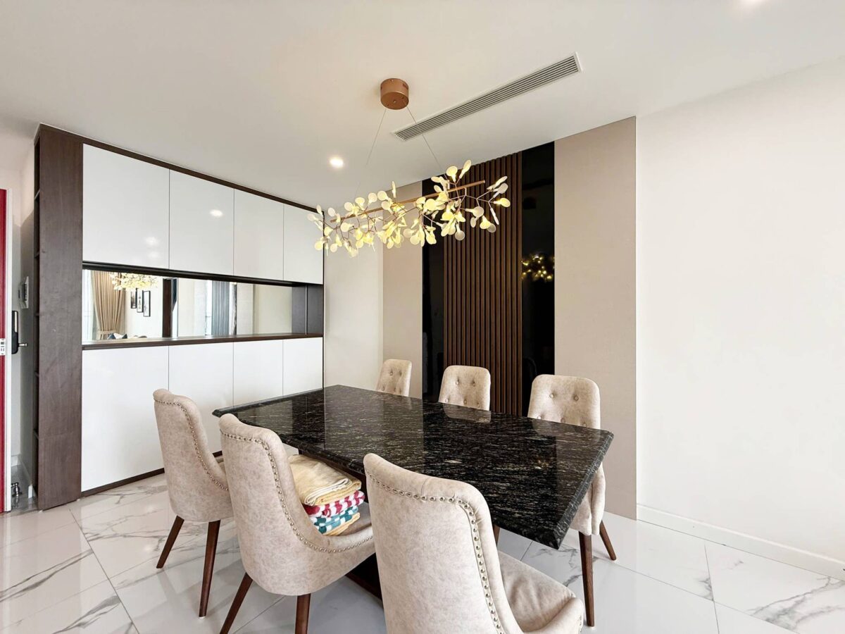 Enchanting 4-bedroom duplex Sunshine City for rent (7)