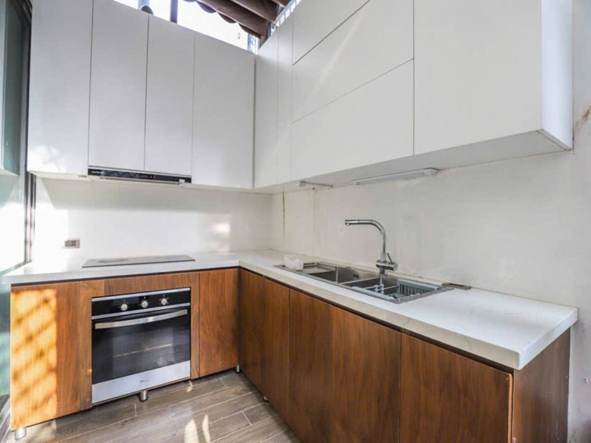 Modern 4-bedroom villa for rent at T6 Ciputra (11)