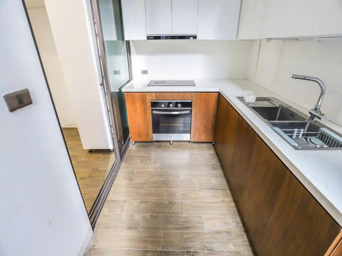 Modern 4-bedroom villa for rent at T6 Ciputra (12)