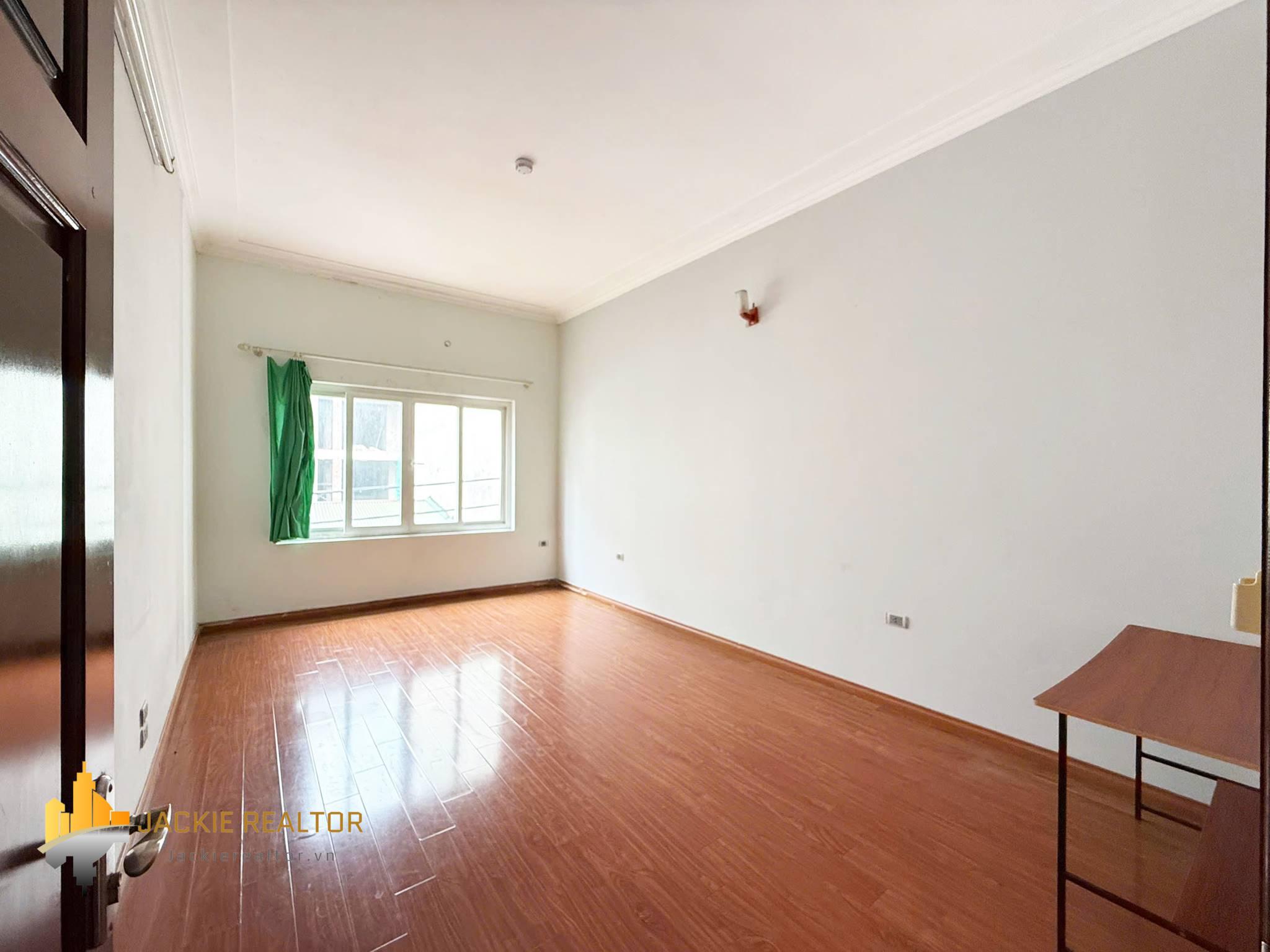 Multi-bedroom house for rent in Tu Lien, Au Co, Tay Ho, Hanoi (14) Multi-bedroom house for rent in Tu Lien, Au Co, Tay Ho, Hanoi (14)